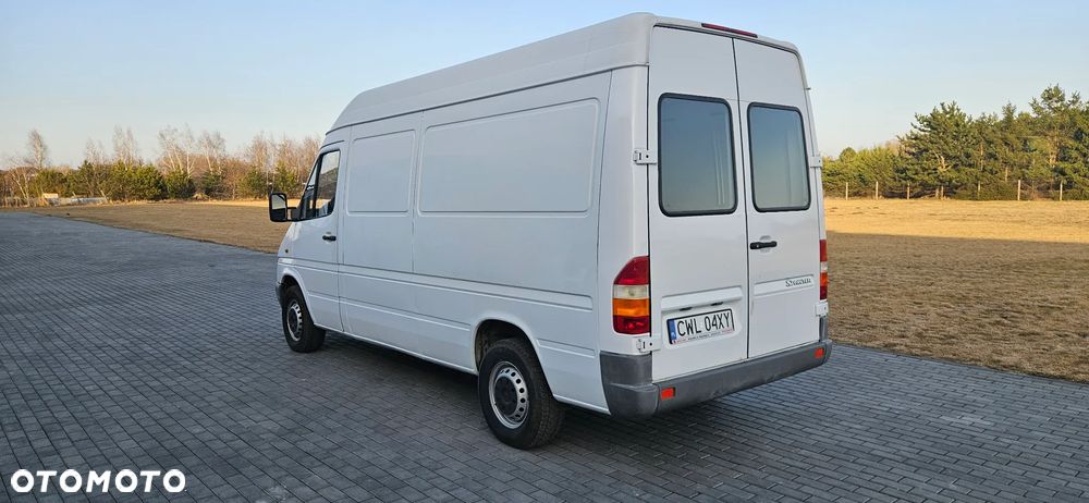 Mercedes-Benz Sprinter - 5