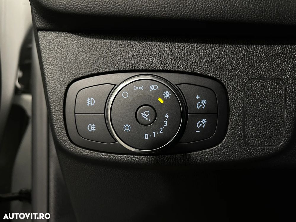 Ford Focus 1.5 EcoBlue Connected - 17