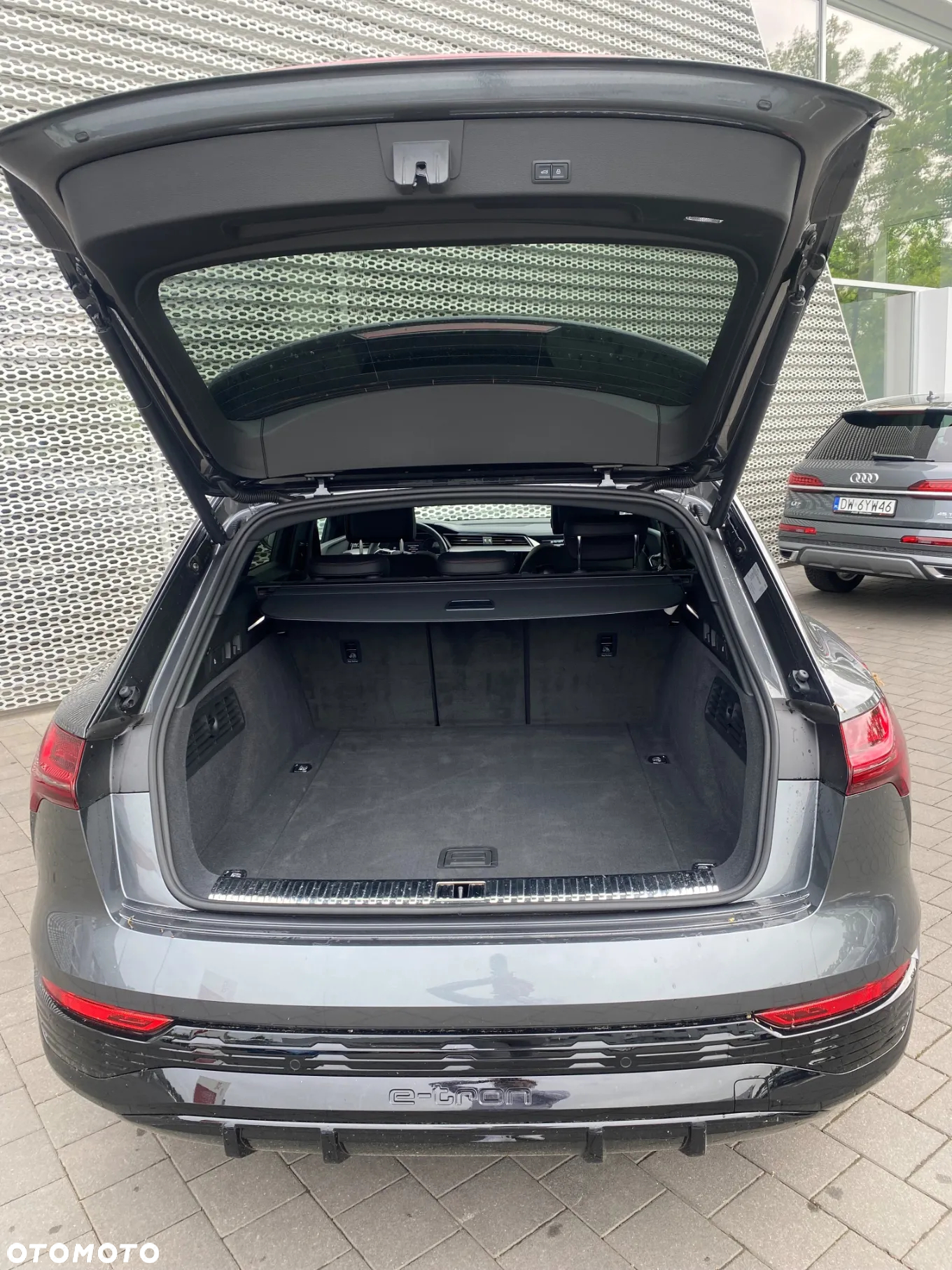 Audi Q8 e-tron 55 114kWh Quattro S Line - 12