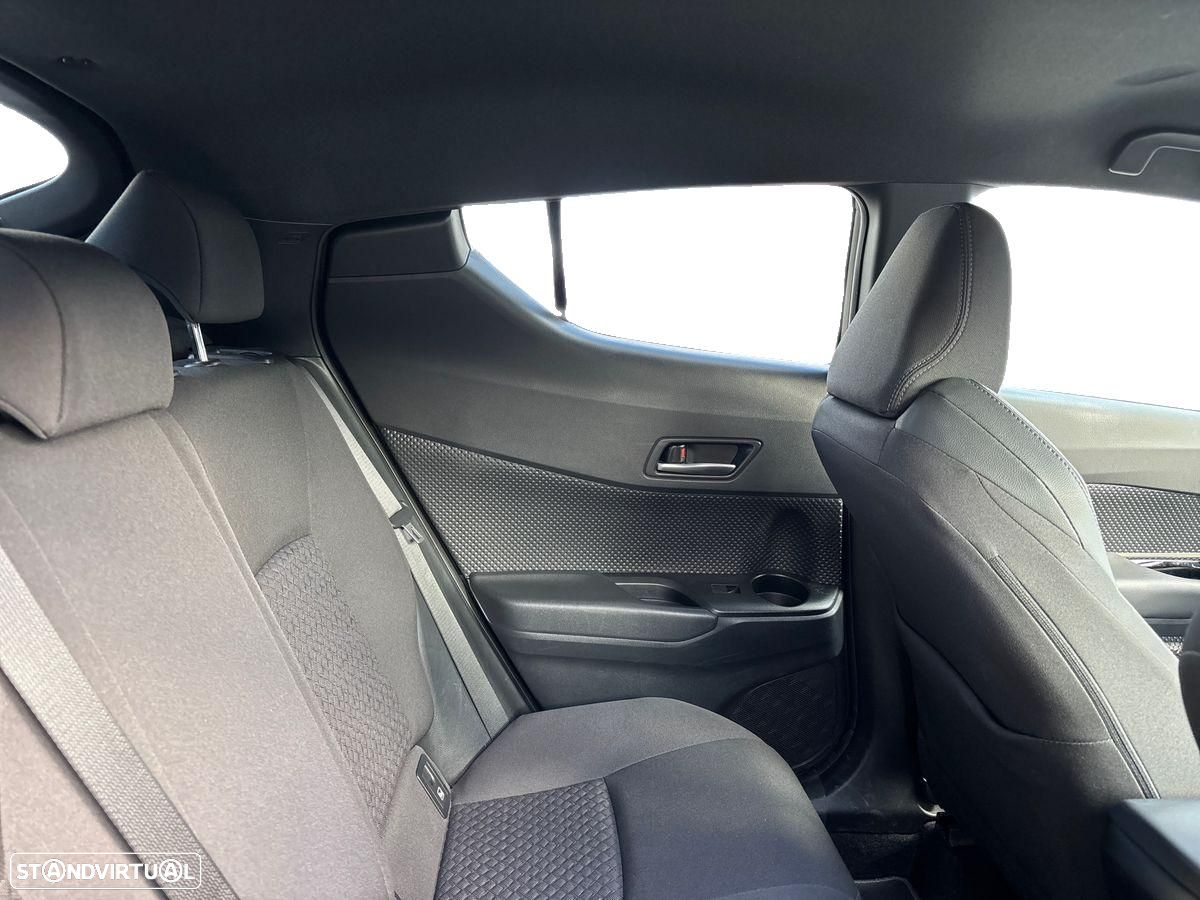 Toyota C-HR 1.8 Hybrid Square Collection - 18