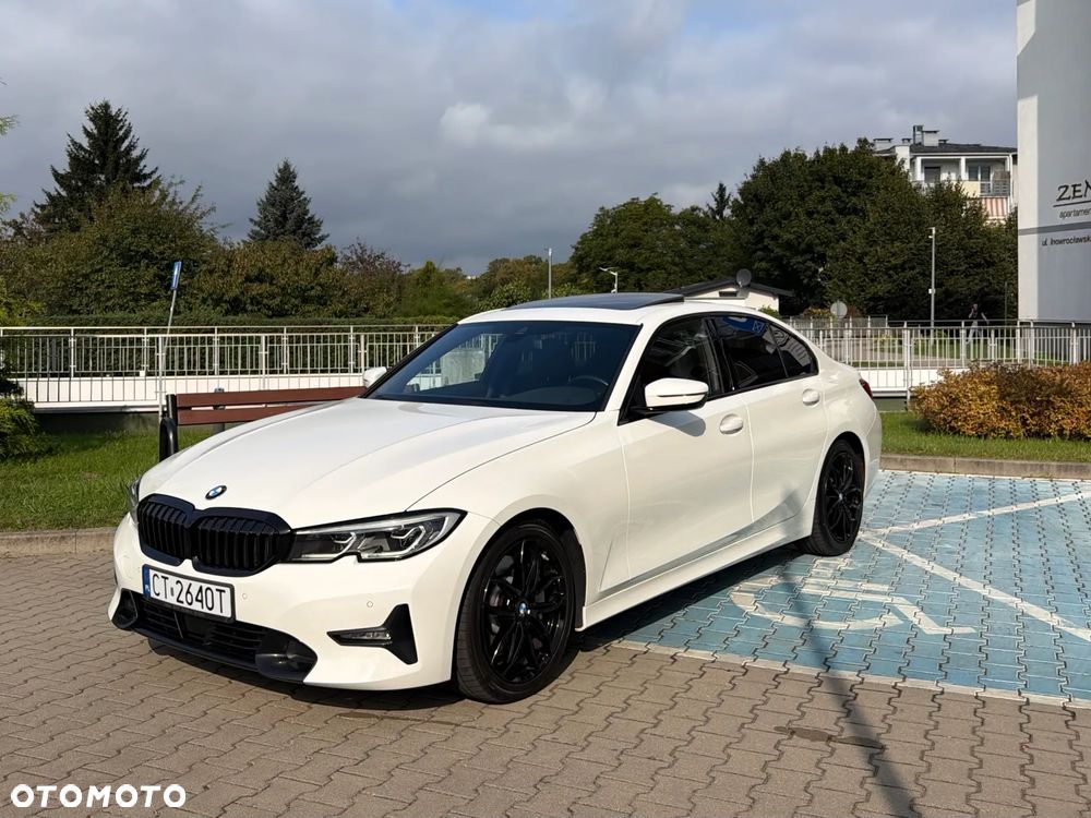 BMW Seria 3 330i Sport Line sport - 2