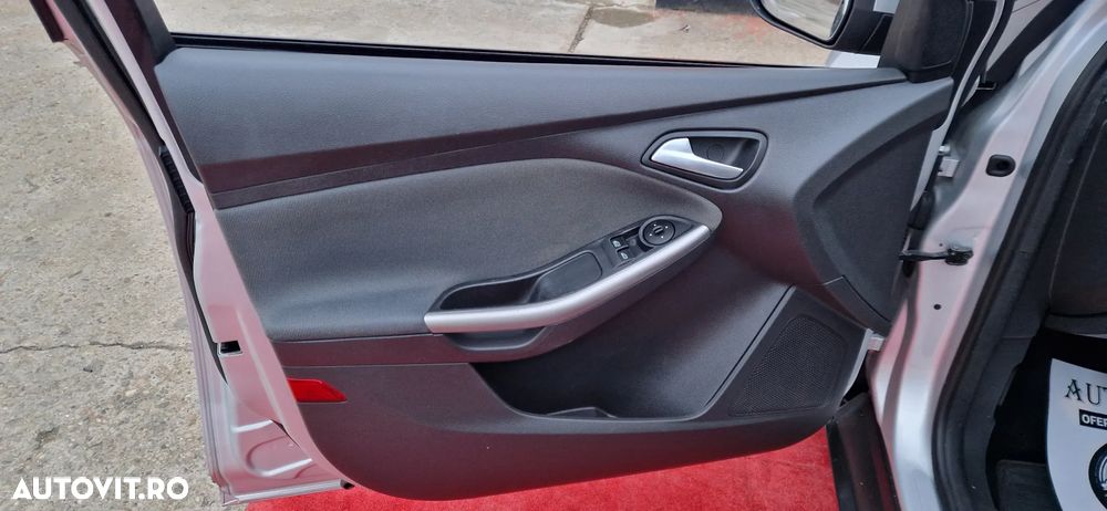 Ford Focus 1.6 TDCI DPF Trend - 9