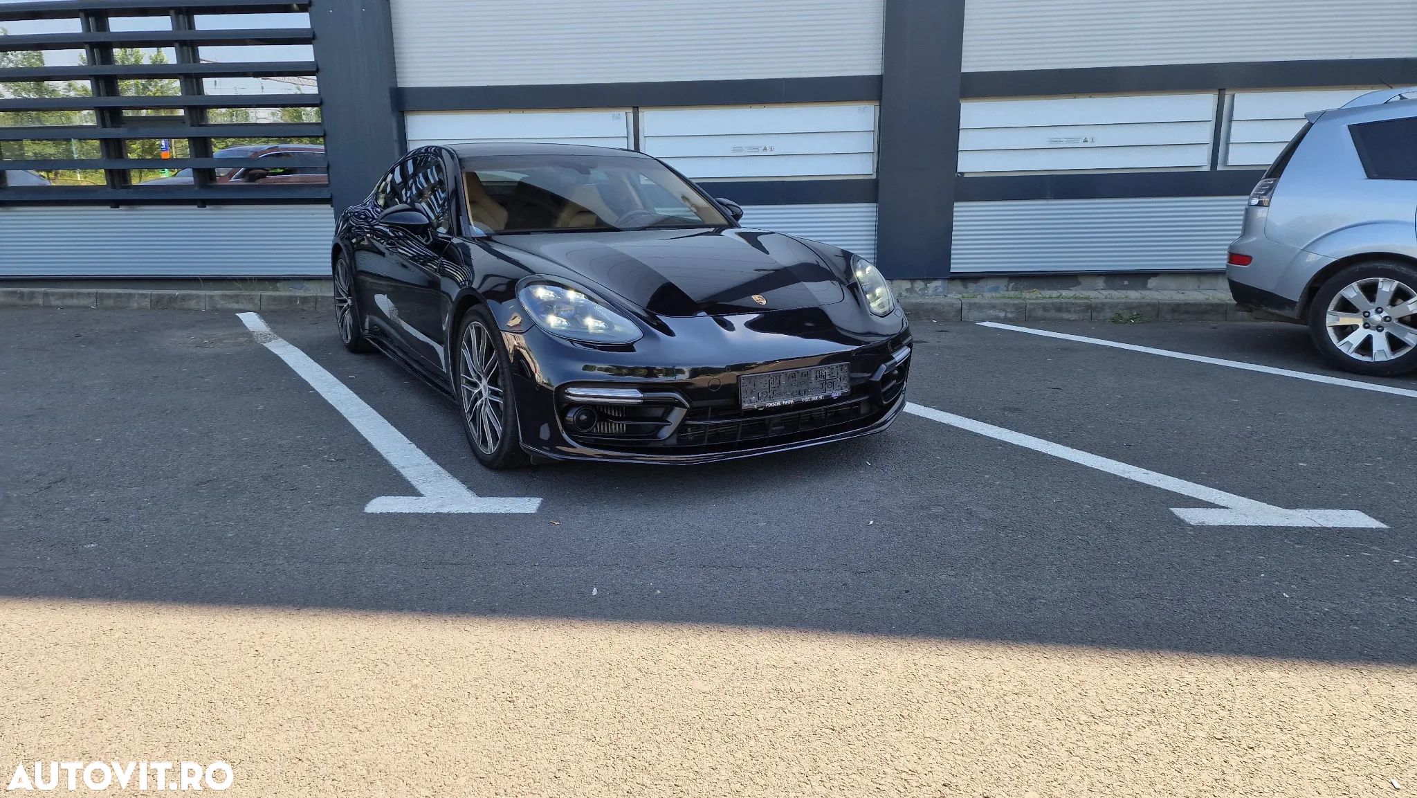 Porsche Panamera - 1