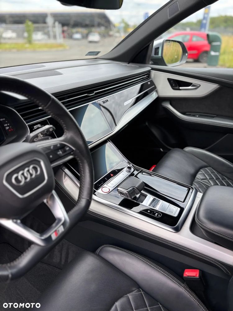 Audi SQ8 - 20