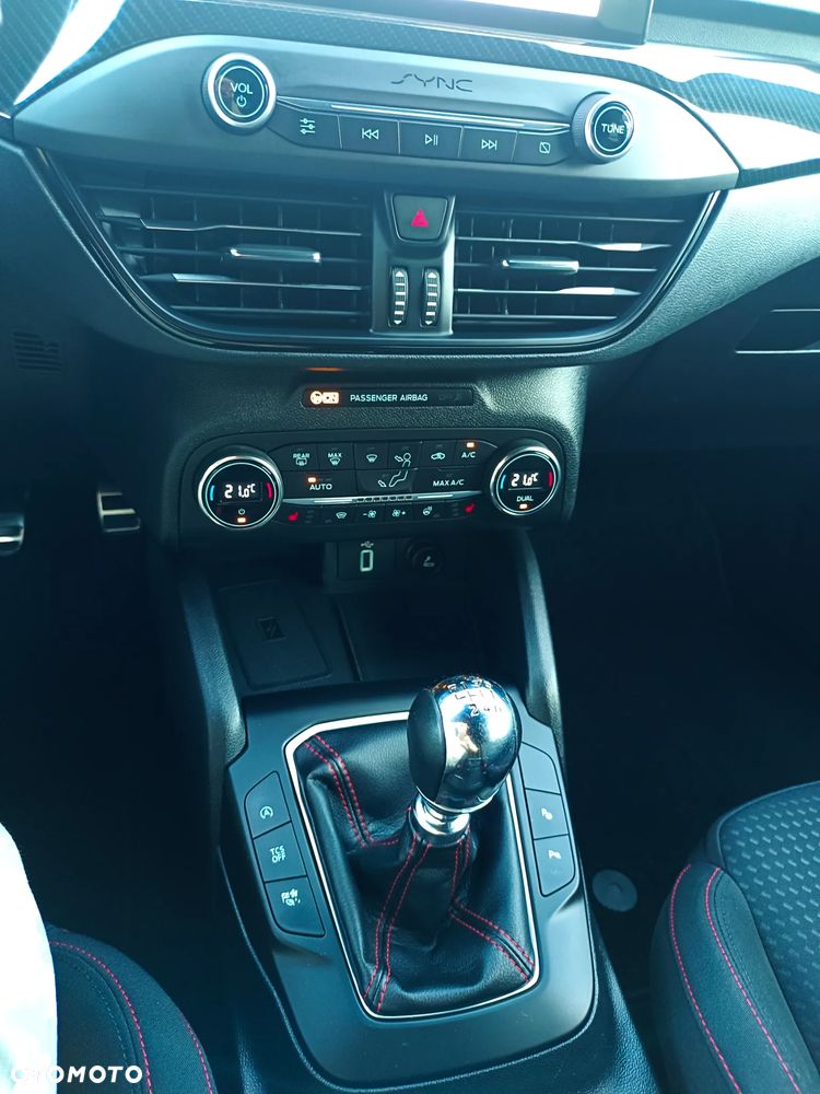 Ford Focus 2.0 EcoBlue ST-Line Business - 29