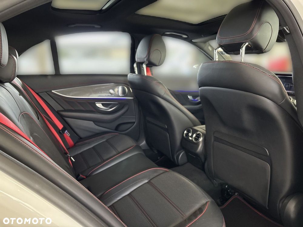 Mercedes-Benz Klasa E AMG 53 4-Matic+ - 21