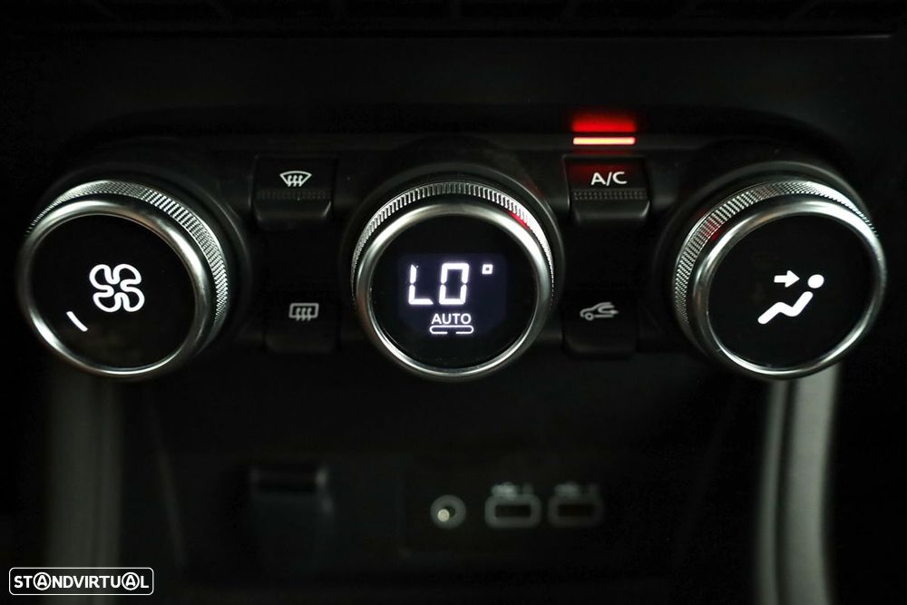 Renault Captur 1.0 TCe Techno Bi-Fuel - 13