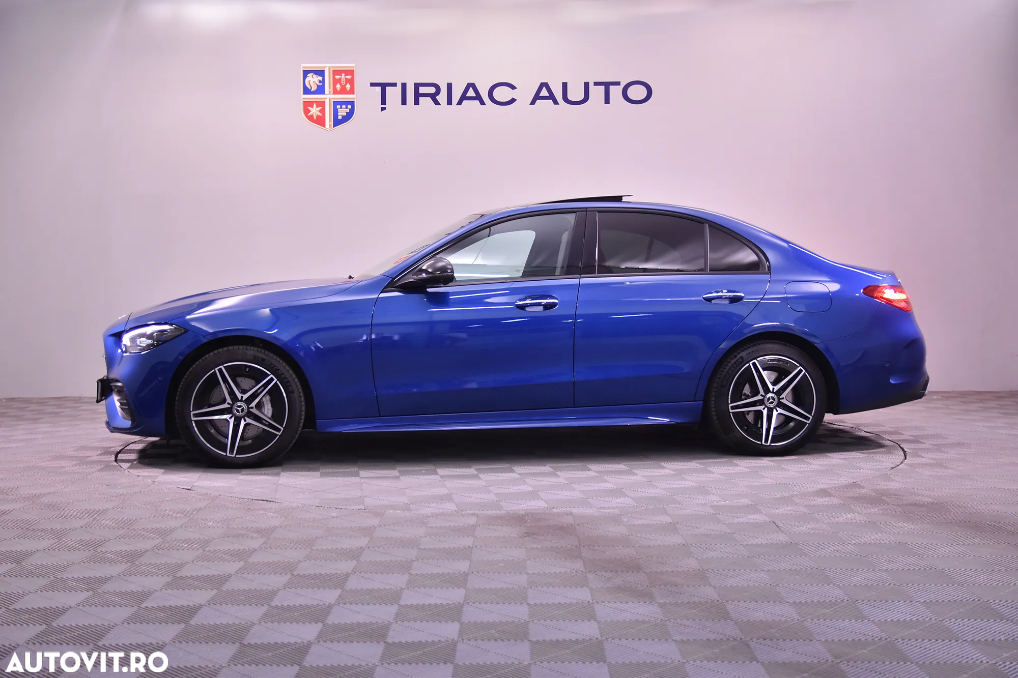 Mercedes-Benz C 300 e 9G-TRONIC AMG Line - 2