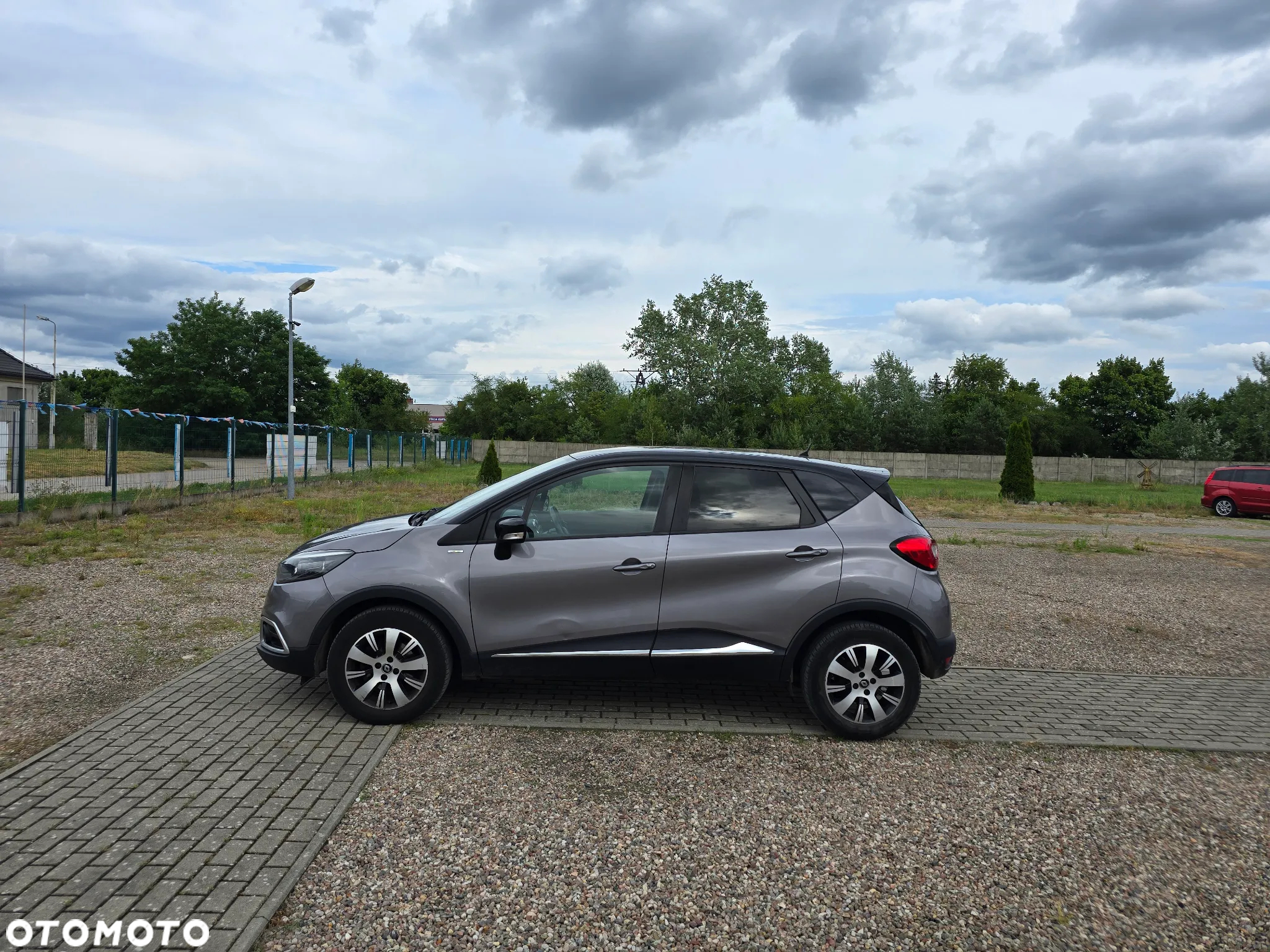 Renault Captur 1.2 Energy TCe Limited EDC - 9