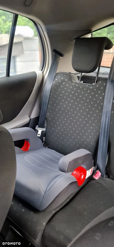 Toyota Yaris - 8