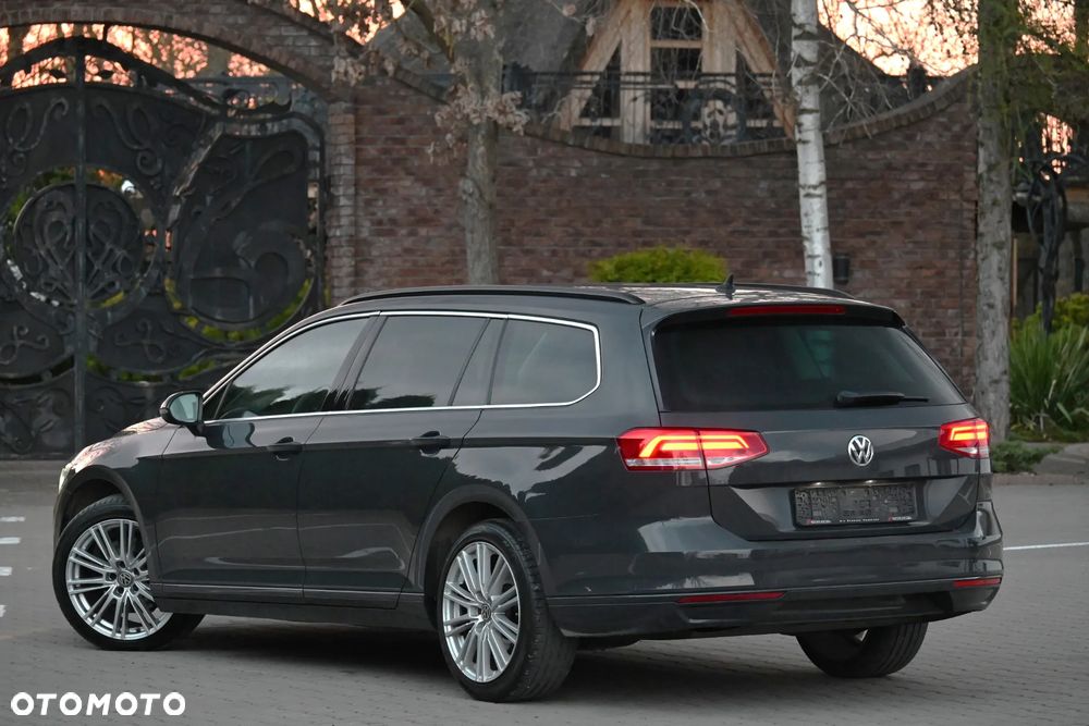 Volkswagen Passat 2.0 TDI SCR DSG Elegance - 16