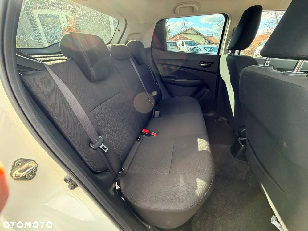 Suzuki Swift 1.2 Dualjet Hybrid CVT Comfort - 15