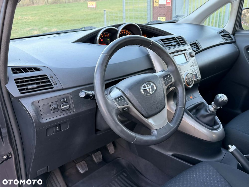 Toyota Verso 2.0 D-4D Sol SW 7os - 39
