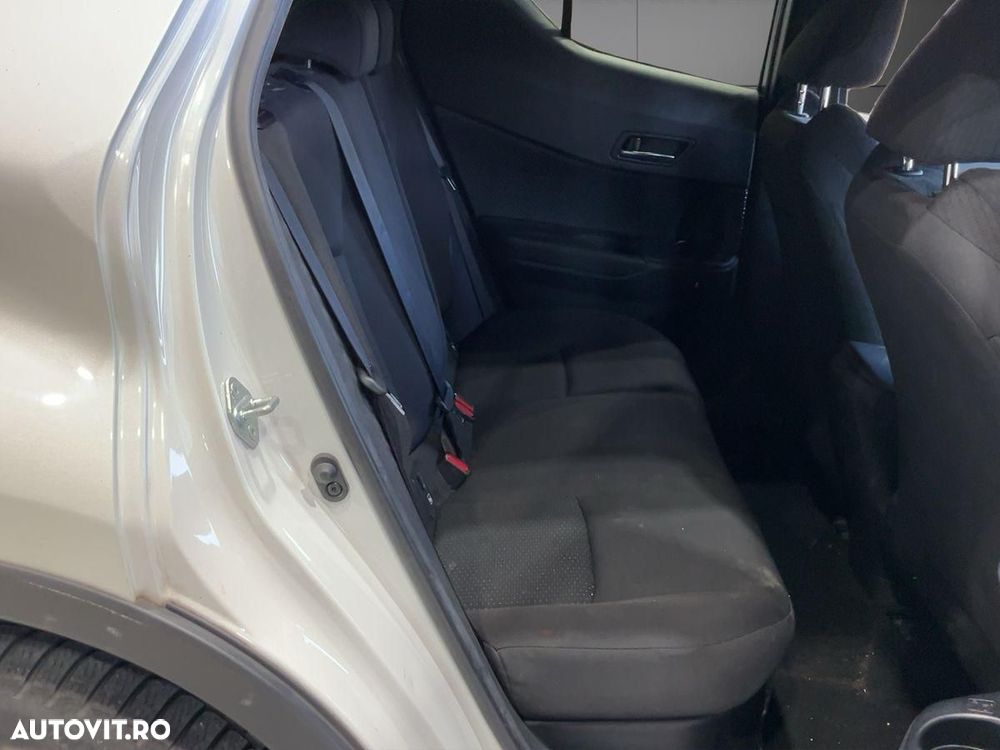 Toyota C-HR 1.8 HSD 4x2 CVT C-ult - 11