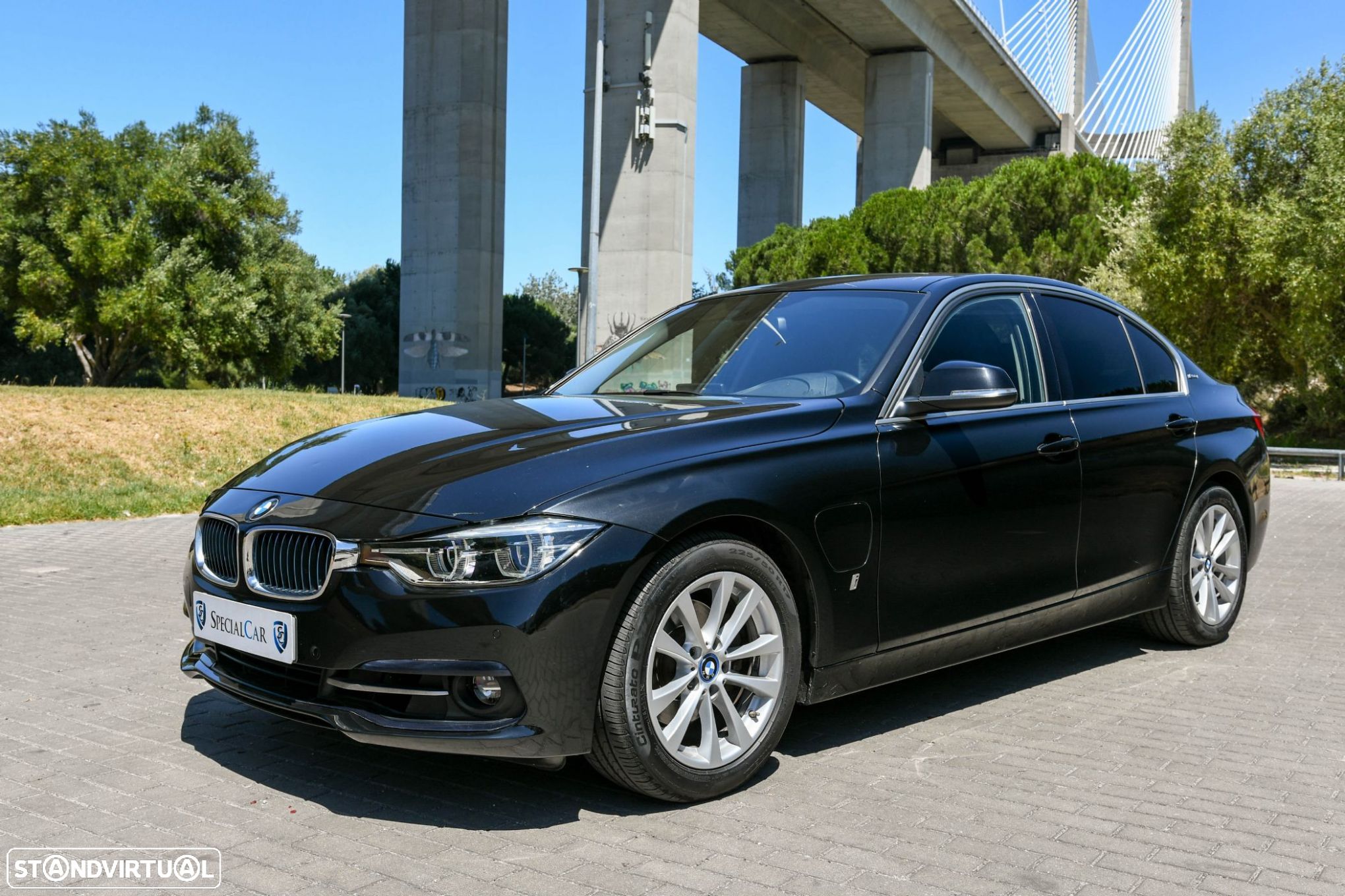 BMW 330 e iPerformance Line Sport - 1
