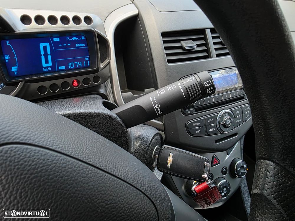 Chevrolet Aveo 1.2 LTZ - 44