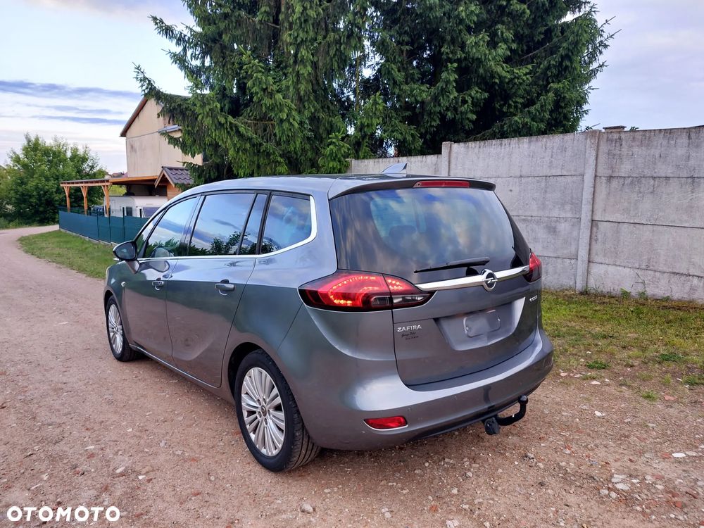 Opel Zafira - 2