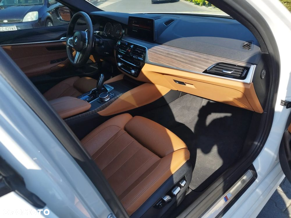 BMW Seria 5 530d xDrive M Sport sport - 36