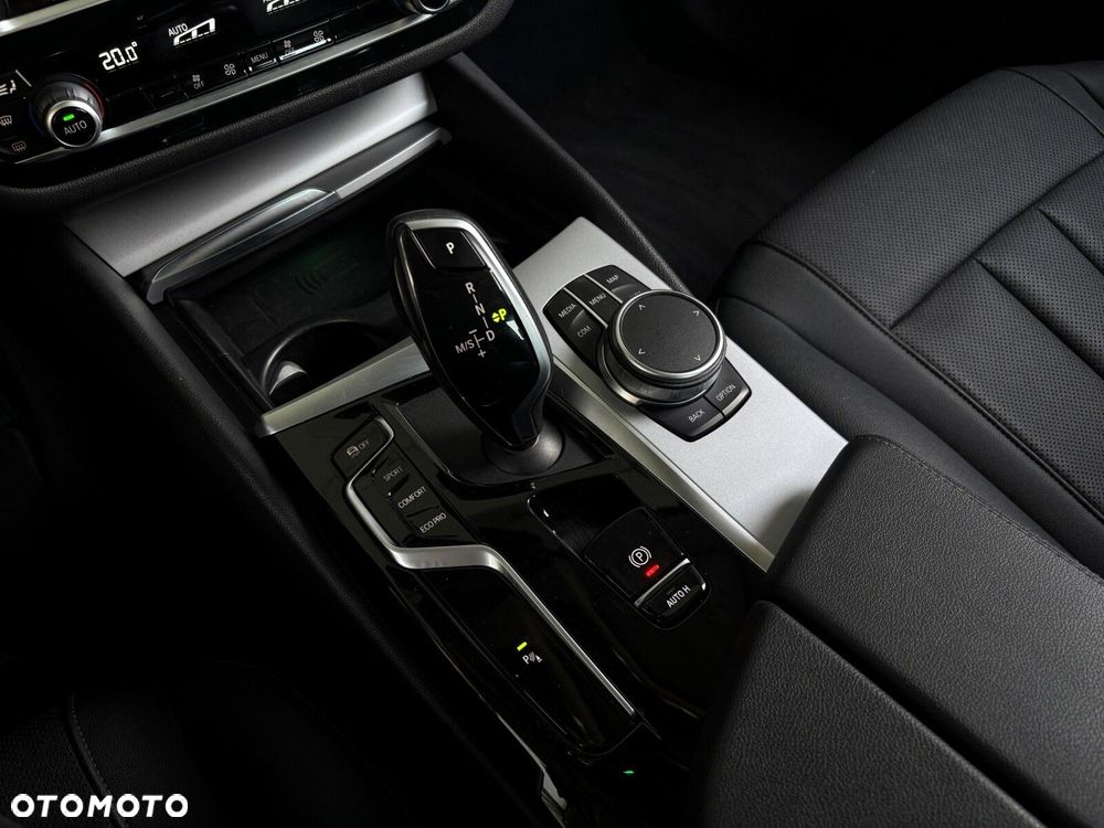 BMW Seria 5 - 12