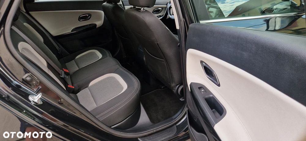 Kia Ceed 1.6 GDI Dream Team Edition - 8