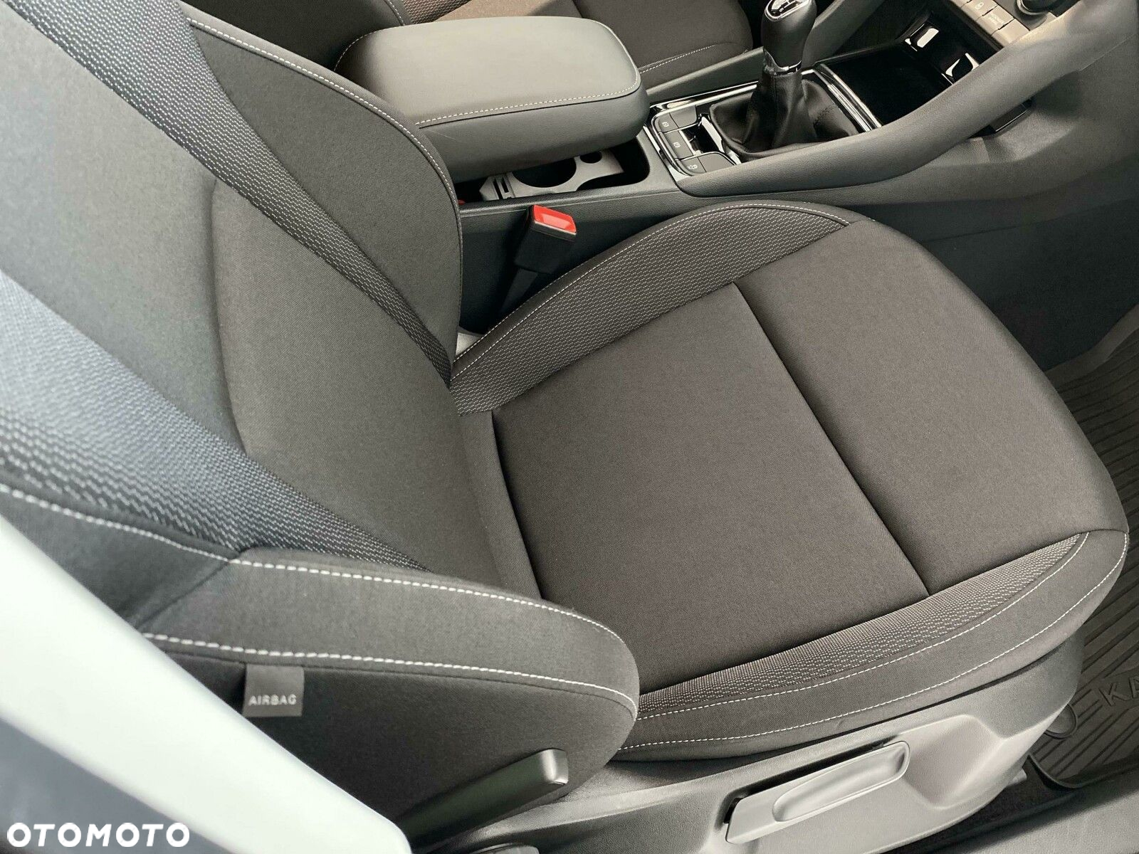 Skoda Karoq 1.5 TSI ACT 4x2 Ambition - 18