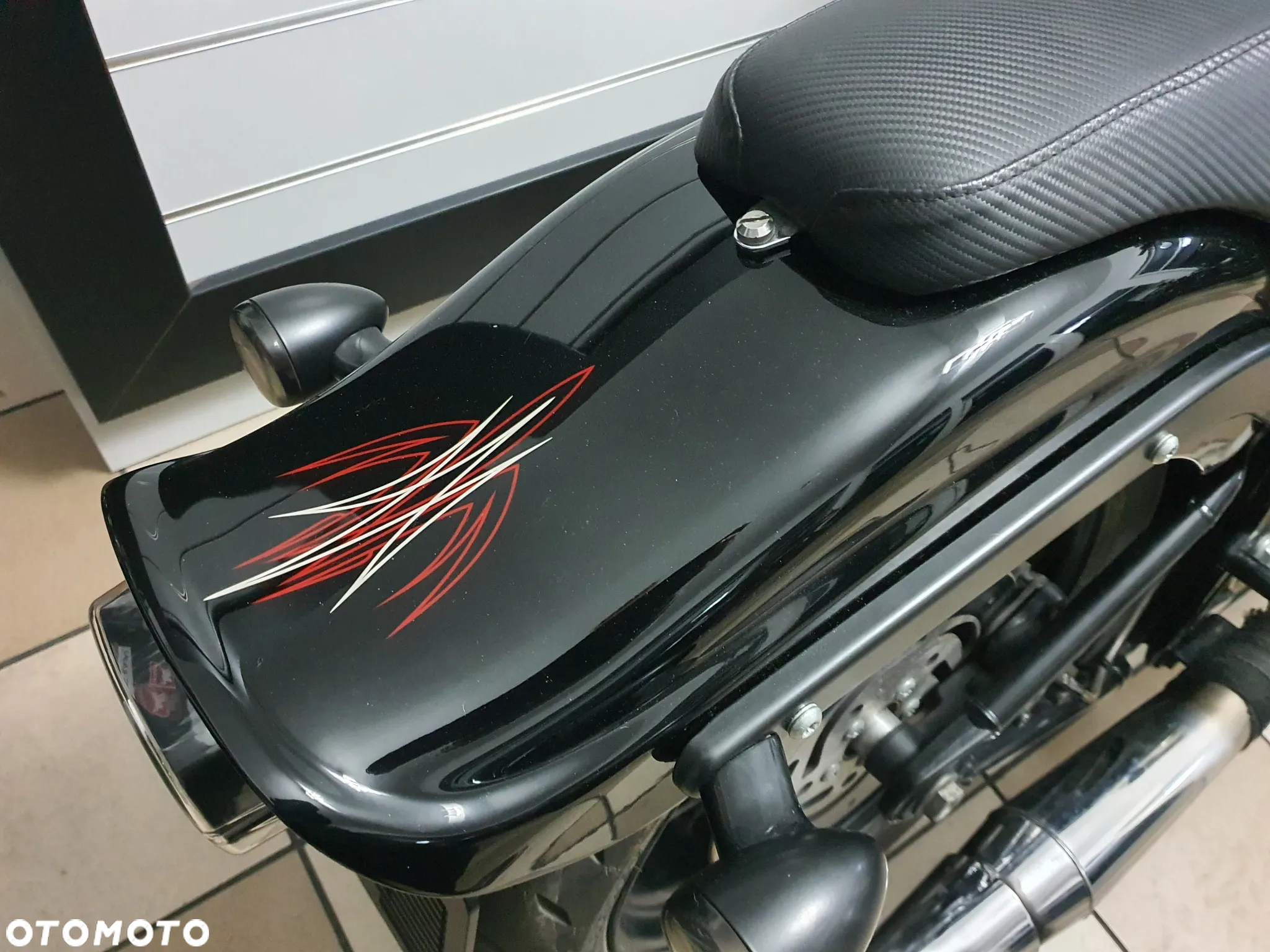 Harley-Davidson Softail Cross Bones - 6