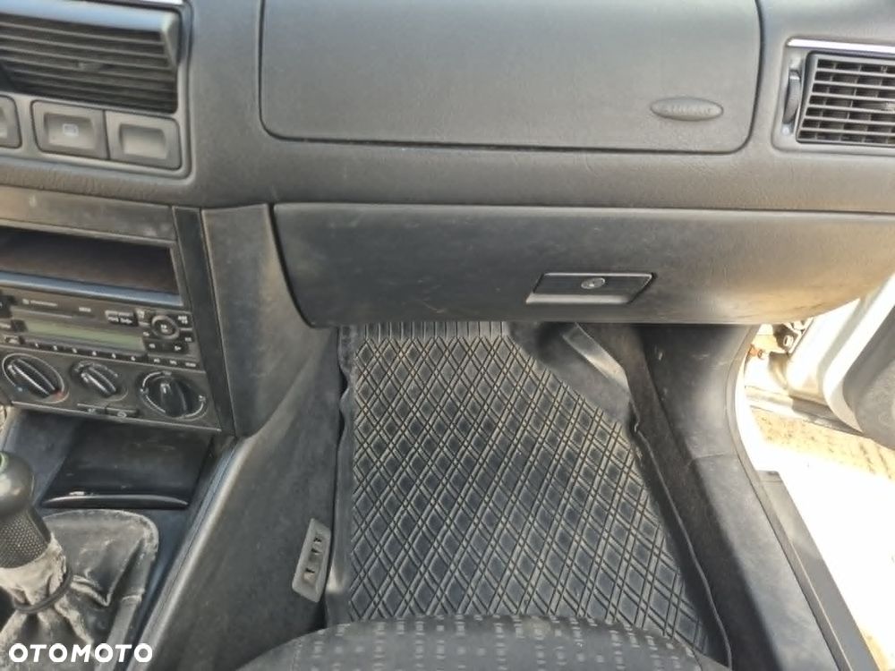 Volkswagen Golf 1.9 TDI - 16
