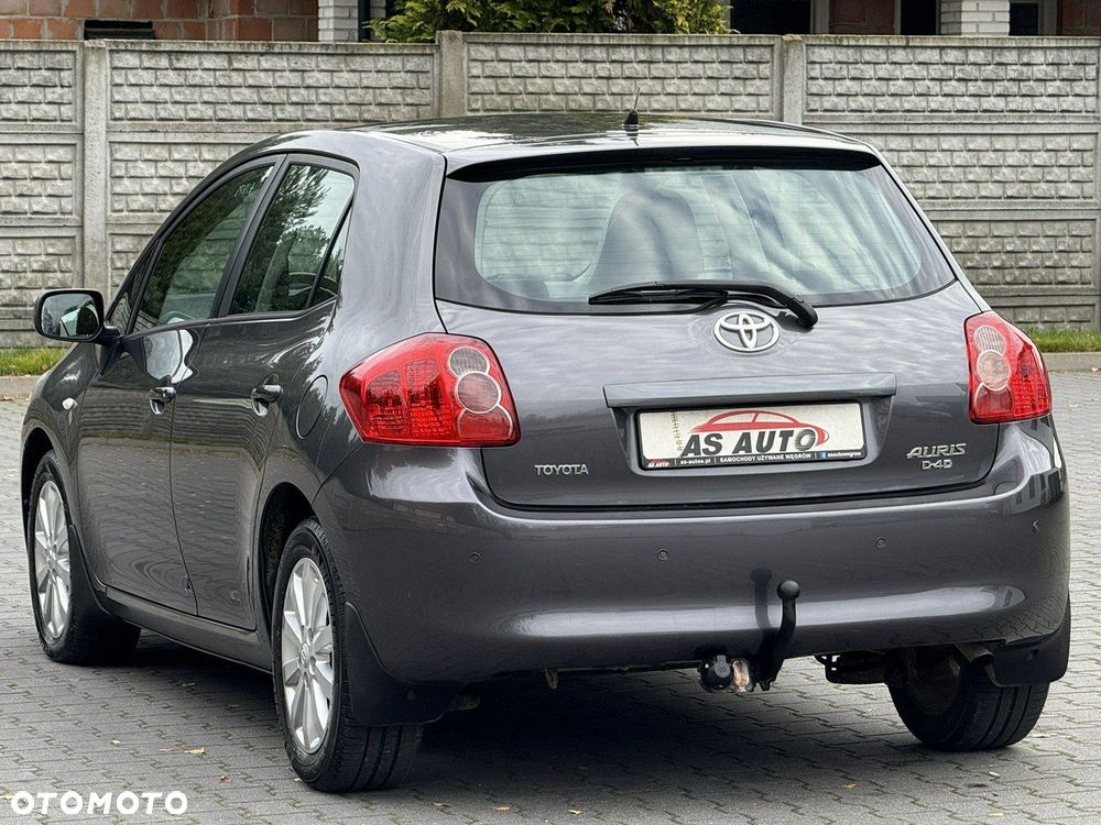 Toyota Auris 1.4 D-4D Premium - 3