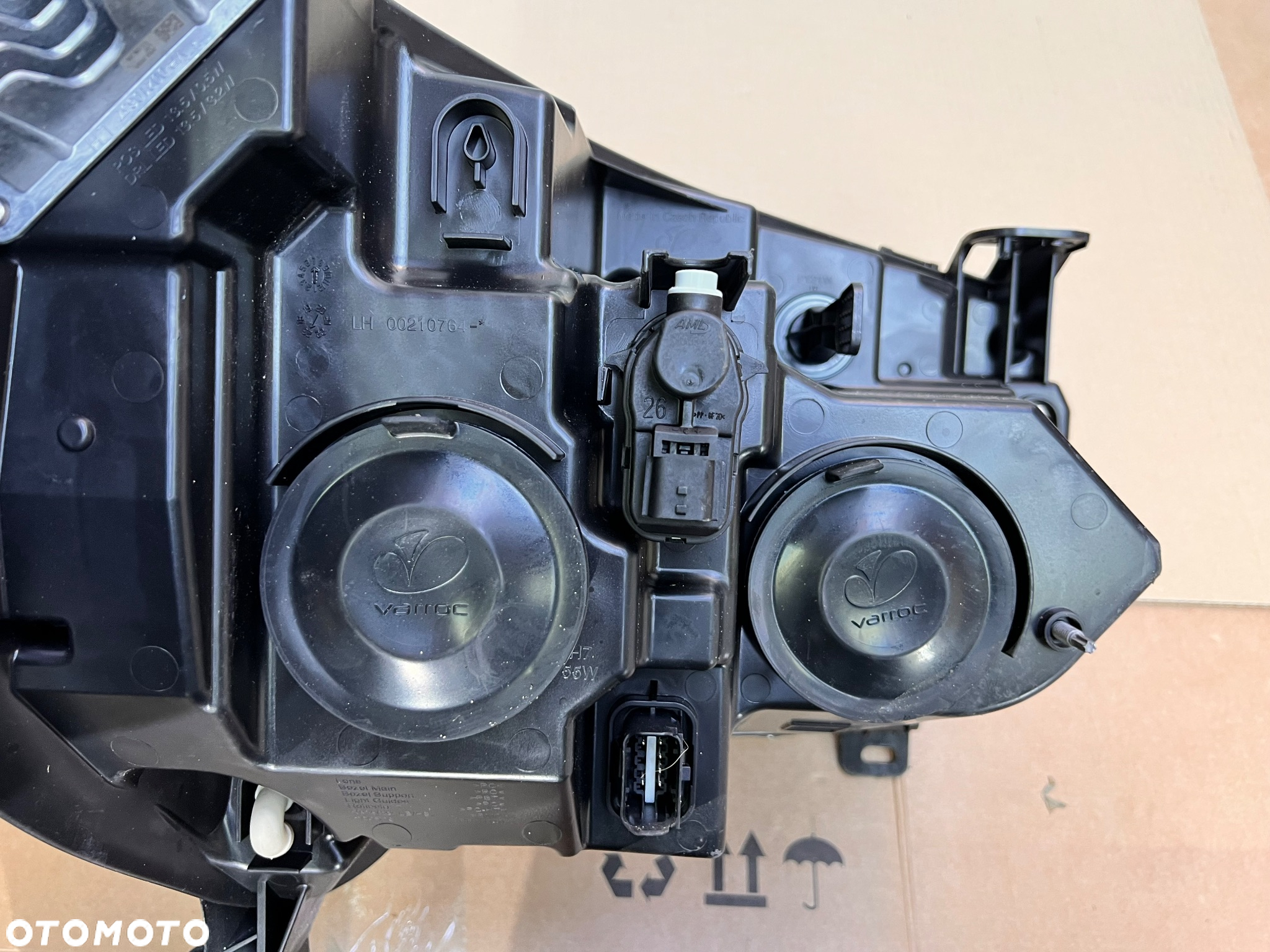 RENAULT MASTER IV LAMPA PRZEDNIA LEWA lub PRAWA - 16