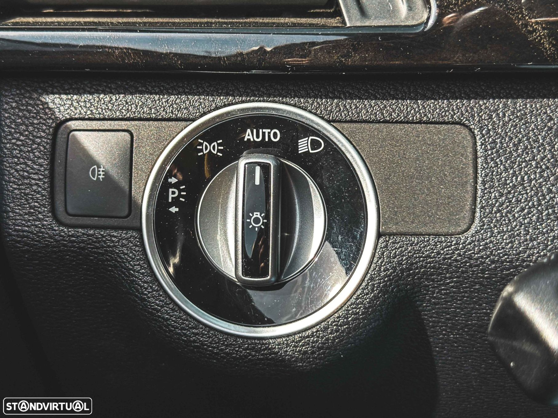 Mercedes-Benz E 220 CDi Avantgarde BlueEfficiency Auto - 20