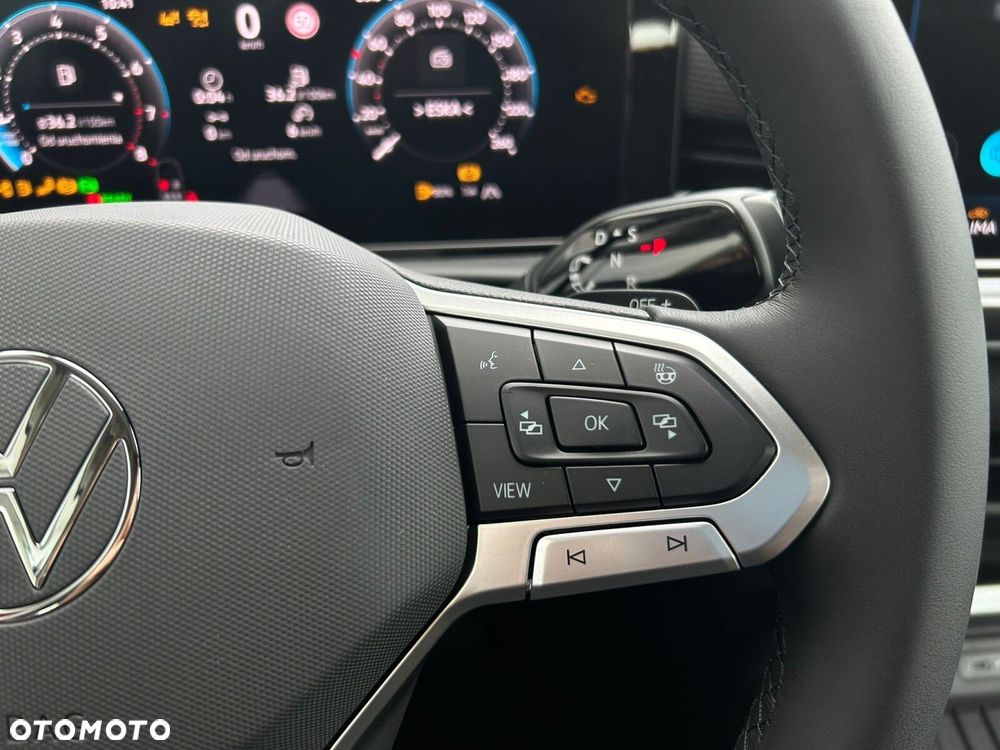 Volkswagen T-Roc - 16