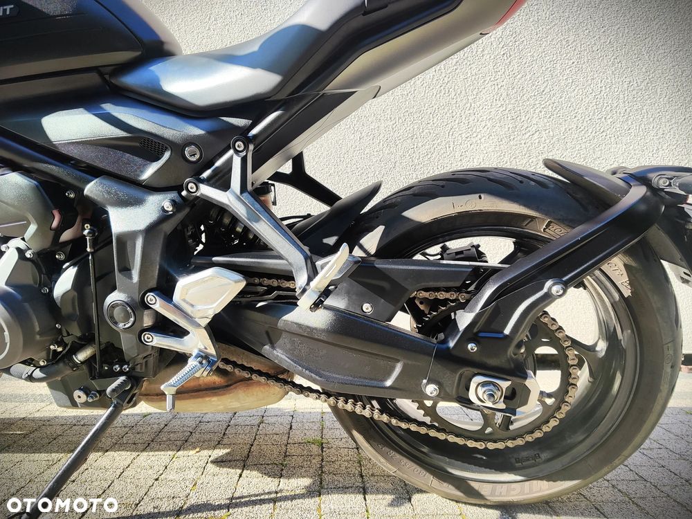 Triumph Trident - 18
