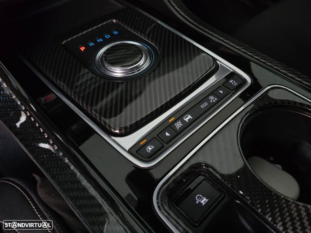 Jaguar XE 2.0 D R-Sport Aut. - 8