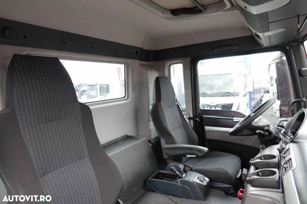 MAN TGS 35.360 / 8x2-4 / CAMION + HDS FASSI F165 A.2.22 / AXIE LIFTATOR / 4 AXI / GAMA HIDRAULICA / TROLIU / ASISTENTA RUTIERA - 34
