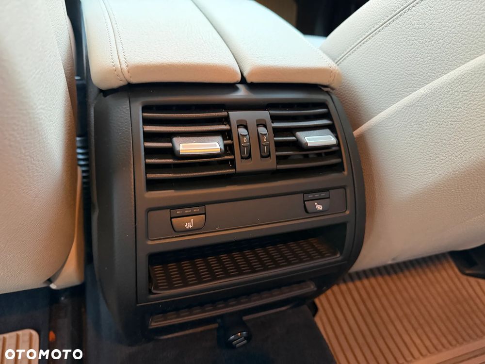 BMW Seria 5 528i xDrive Luxury Line - 19