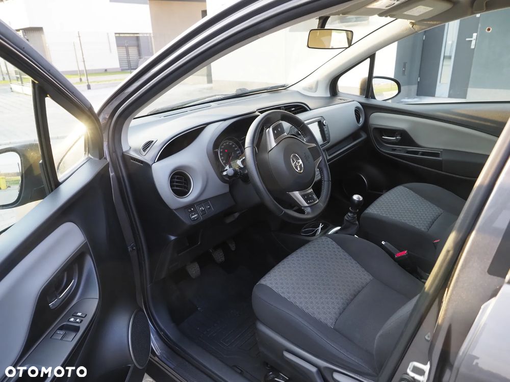 Toyota Yaris 1.33 Active EU6 - 12