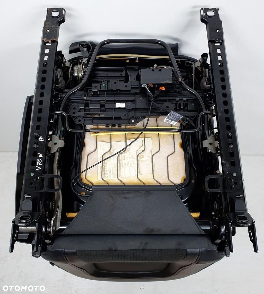 FOTEL PRAWY PRZÓD PRZEDNI PASAŻERA SKÓRA GRZANY VOLVO V70 III EUROPA - 6