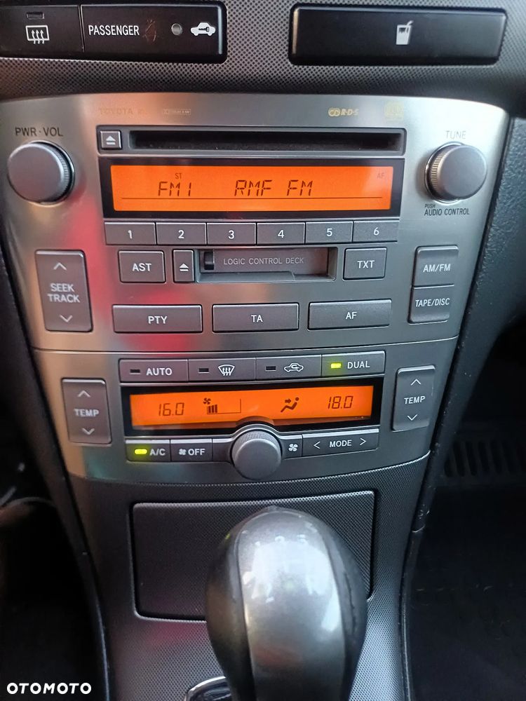 Toyota Avensis 2.0 D-4D Travel - 21