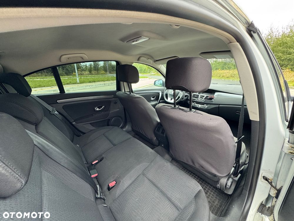 Renault Laguna 2.0 DCi Authentique - 8