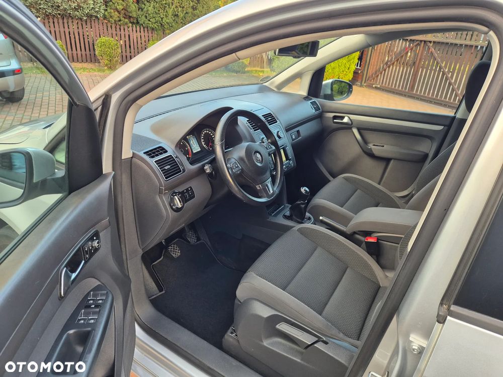 Volkswagen Touran 1.6 TDI DPF BlueMot Comfortline - 13