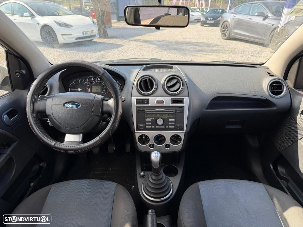 Ford Fiesta 1.4 TDCi Ghia - 10