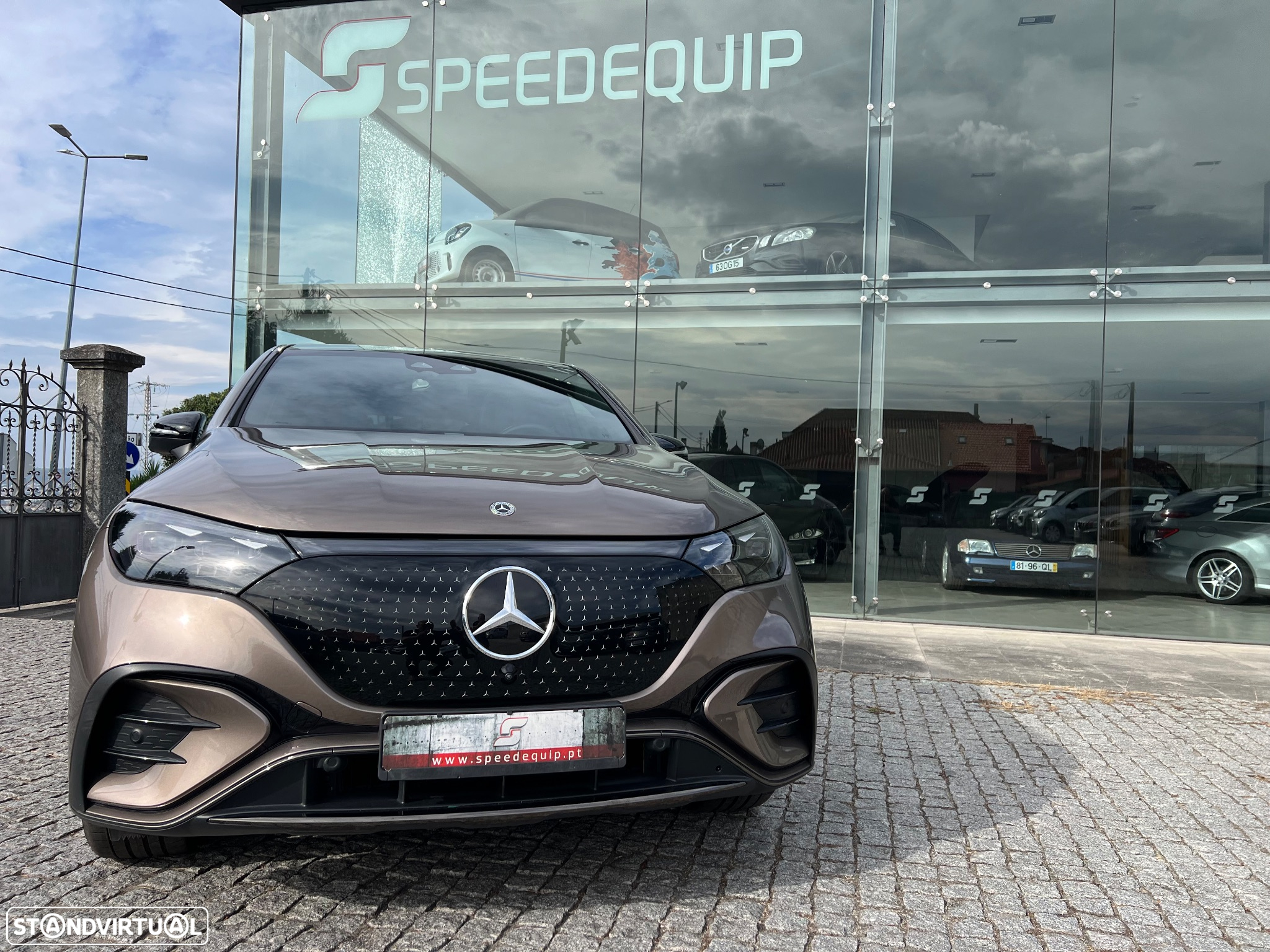 Mercedes-Benz EQE SUV 300 AMG Line - 2