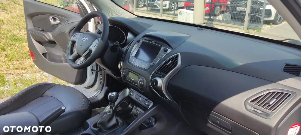 Hyundai ix35 blue 1.6 2WD Finale Gold - 11