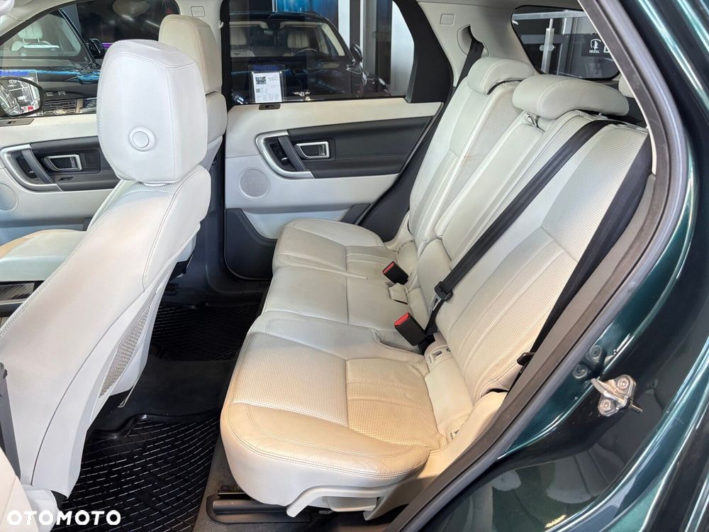 Land Rover Discovery Sport - 26