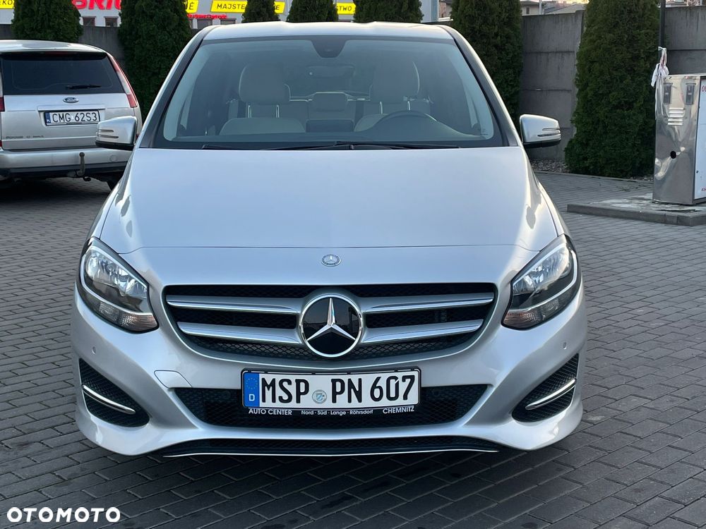 Mercedes-Benz Klasa B 180 7G-DCT Urban - 2
