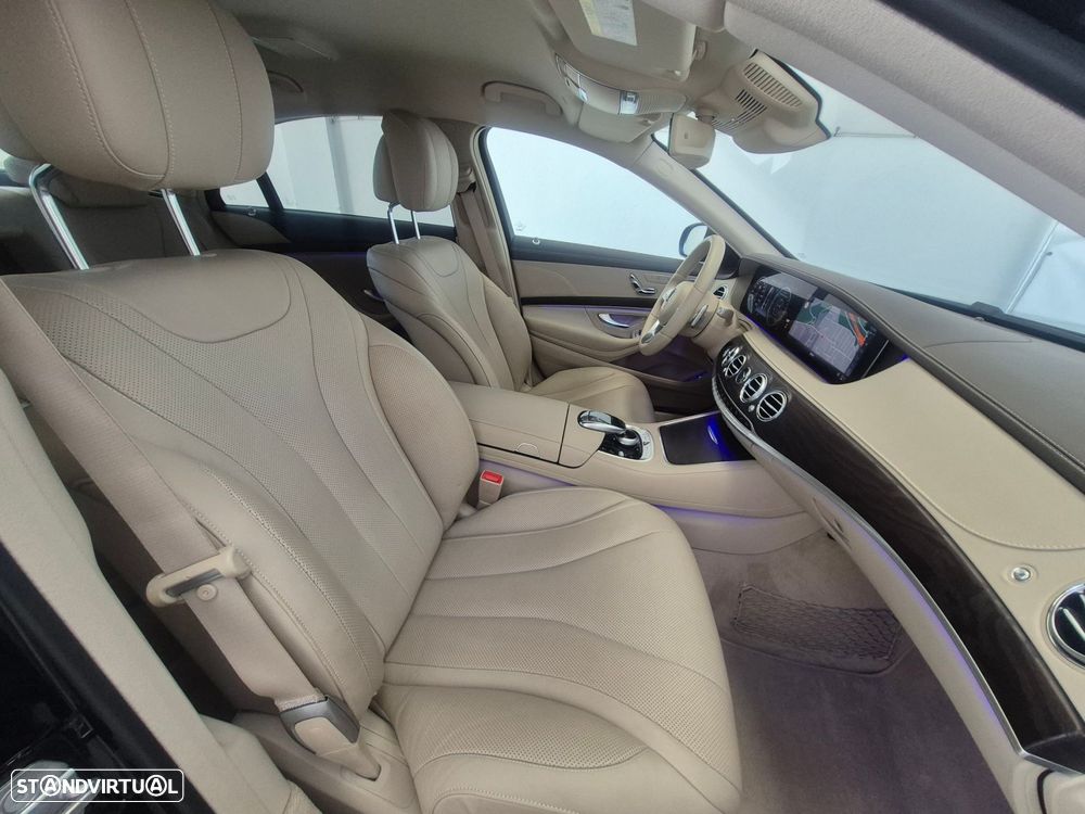 Mercedes-Benz S 560 e Longo - 29