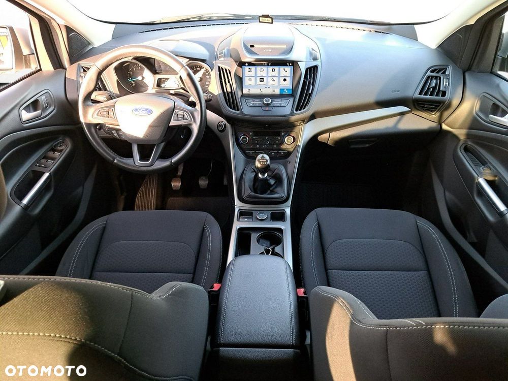 Ford Kuga - 18