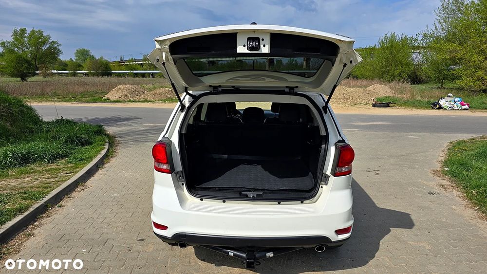 Dodge Journey 2.7 V6 R/T - 24