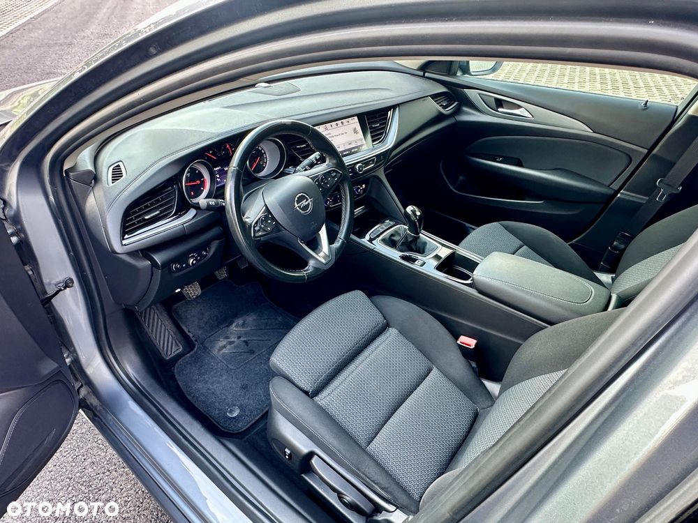 Opel Insignia - 17