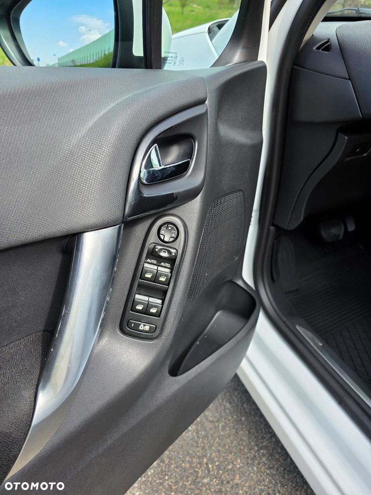 Citroën C3 1.4 VTi Exclusive MAP - 20